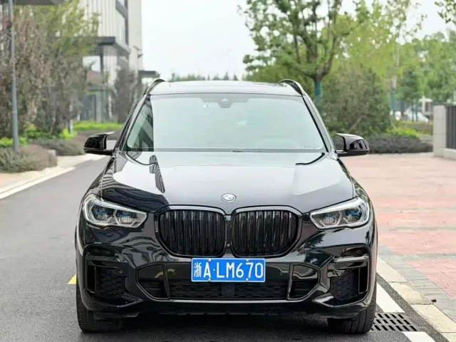 BMW X5 — Фото автомобиля 2