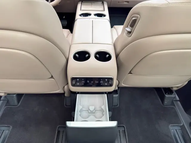 Li Auto MEGA — Фото автомобиля 26
