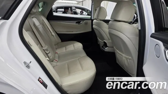 Hyundai Grandeur New — Фото автомобиля 17
