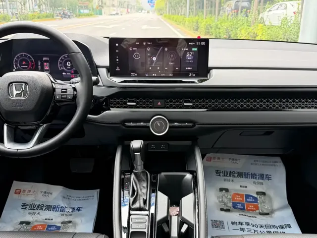 Honda Accord — Фото автомобиля 9