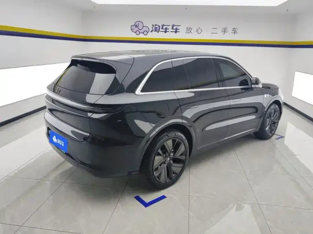 Li Auto L6 — Фото автомобиля 3