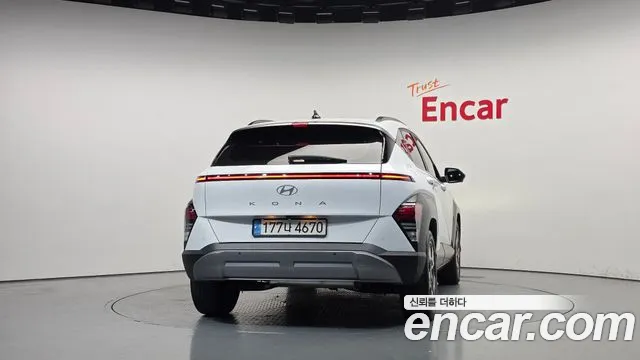Hyundai Kona — Фото автомобиля 4