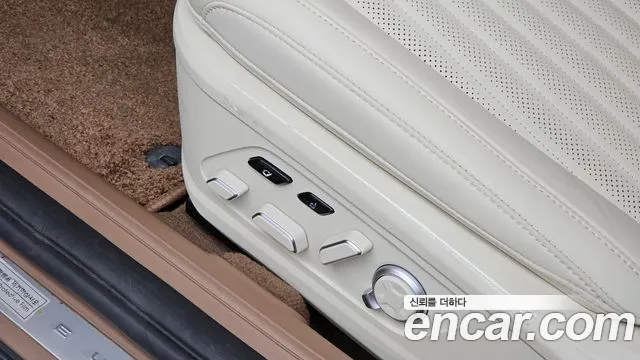 Hyundai Grandeur GN7 — Фото автомобиля 28