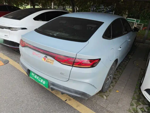 BYD Qin L — Фото автомобиля 6