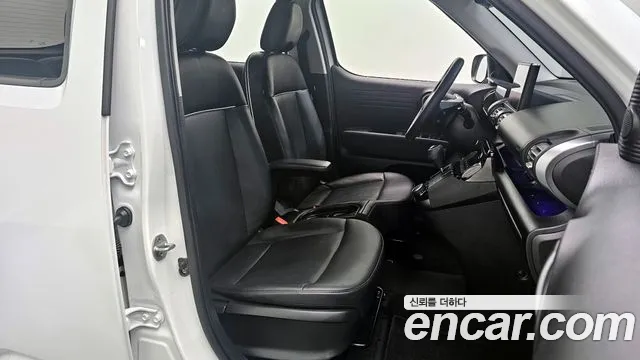 Hyundai Casper Casper Turbo Essential — Фото автомобиля 10