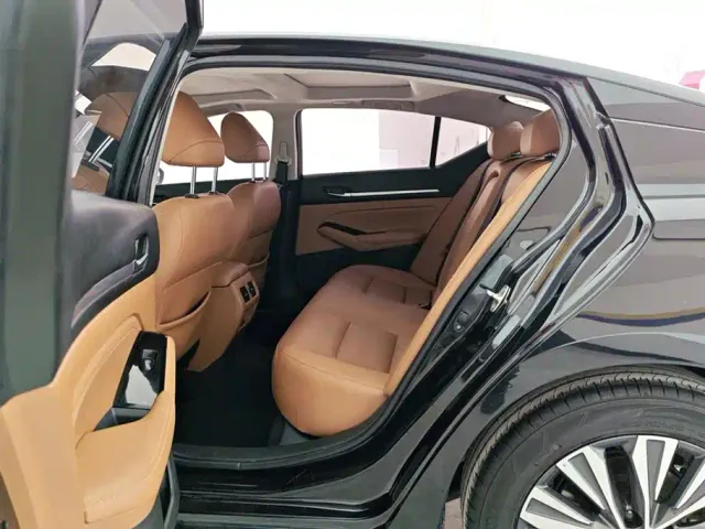 Nissan Teana — Фото автомобиля 11