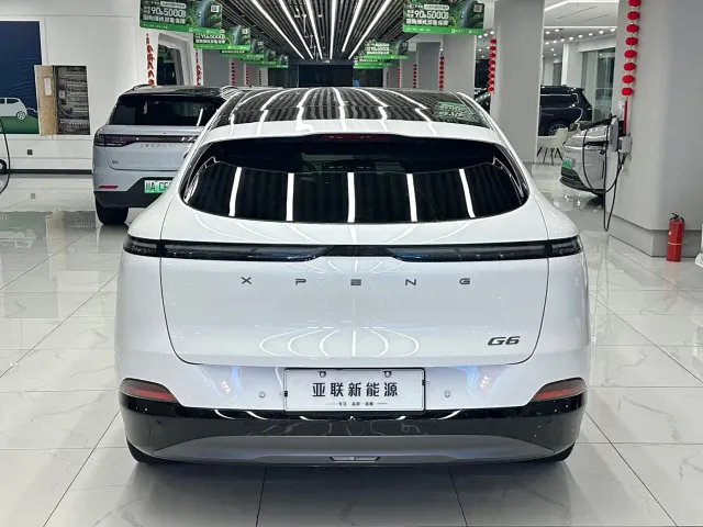 Xpeng G6 — Фото автомобиля 8