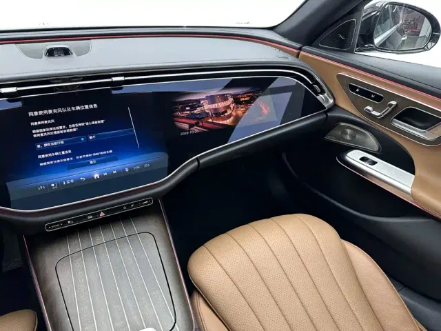 Mercedes-Benz E-Class — Фото автомобиля 14