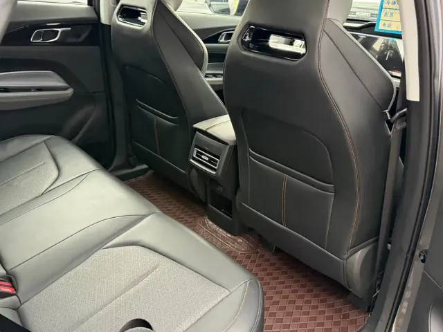 Changan Oshan Changan Oshan Z6 2022 Blue Whale 1.5T DCT Intelligent Enjoyment — Фото автомобиля 8