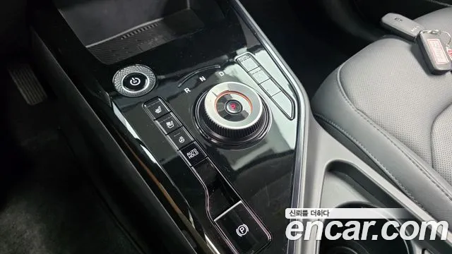 Kia Niro — Фото автомобиля 9