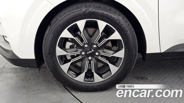 Kia Canival Carnival 4 поколение 9 мест Prestige — Фото автомобиля 5