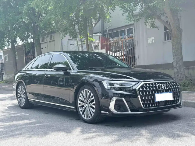 Audi A8 — Фото автомобиля 2