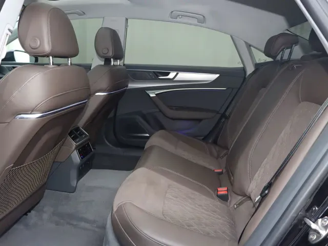 Audi A7L — Фото автомобиля 15
