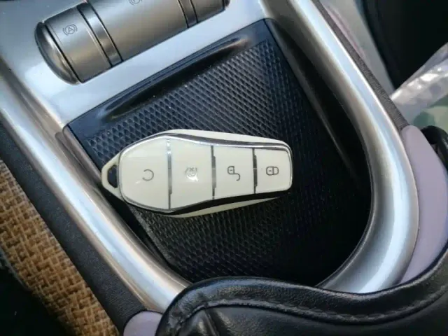BYD Dolphin — Фото автомобиля 8
