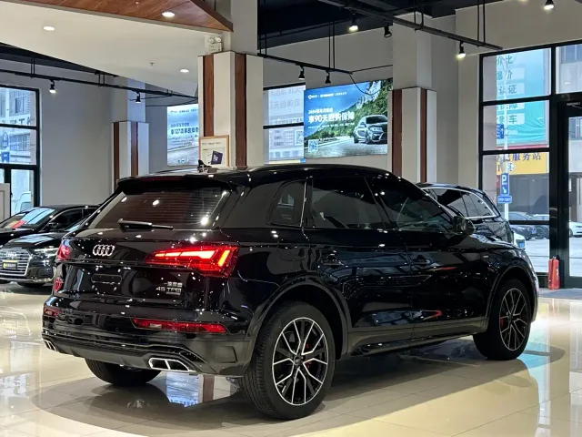 Audi Q5L — Фото автомобиля 26