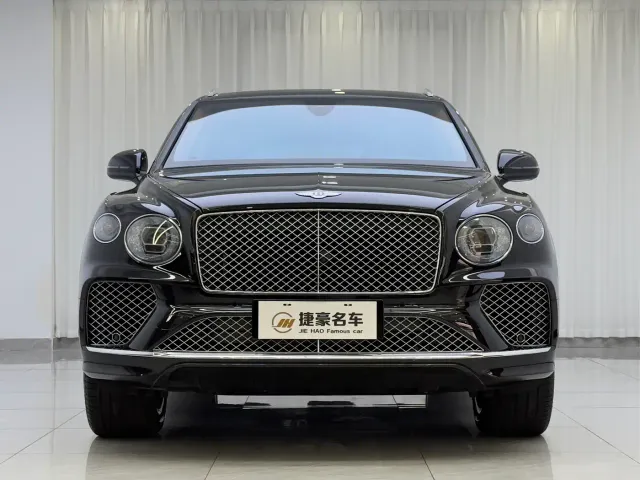 Bentley Bentayga — Фото автомобиля 2