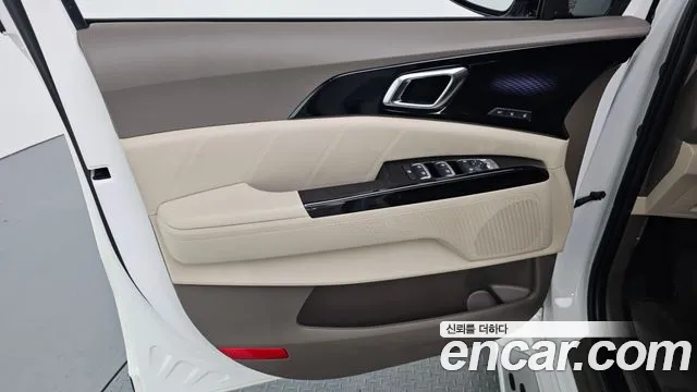 Kia Canival Carnival 4 поколение Бензин 7 мест Signature — Фото автомобиля 18
