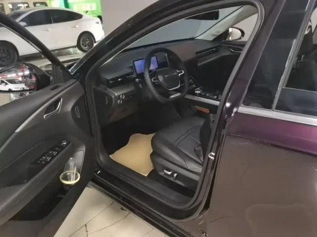 Wuling Starlight — Фото автомобиля 14