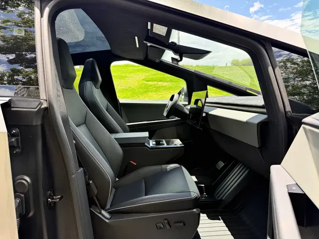 Tesla Cyber Off-Road Traveler — Фото автомобиля 18