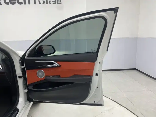 BMW 1 Series — Фото автомобиля 16