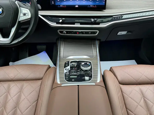 BMW X7 — Фото автомобиля 12