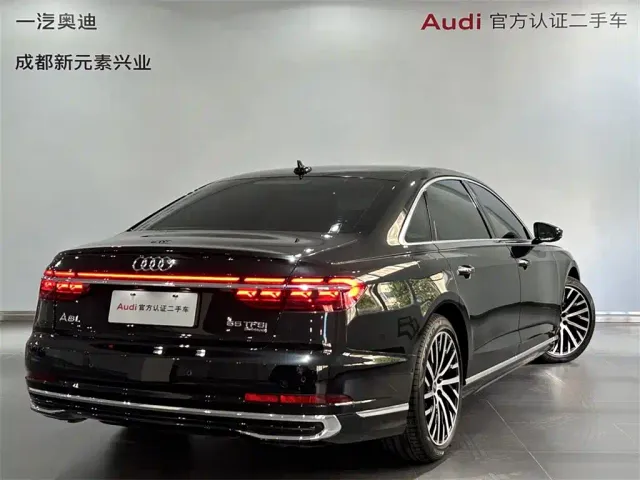 Audi A8 — Фото автомобиля 4
