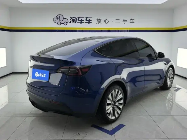 Tesla Model Y — Фото автомобиля 3
