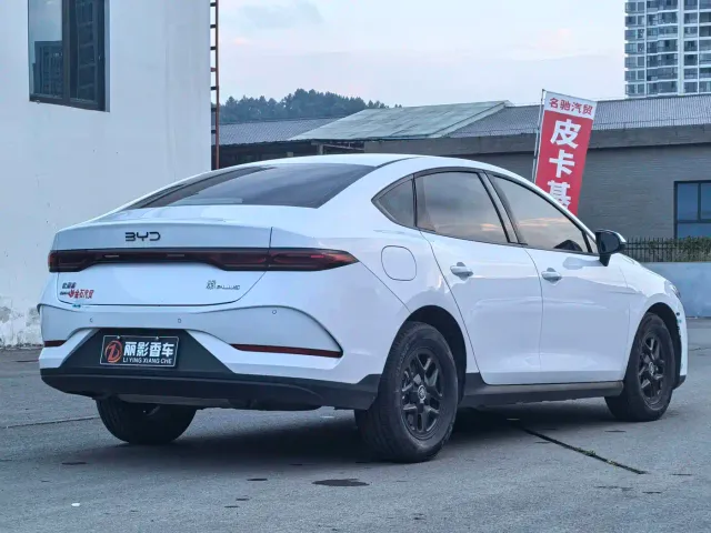 BYD Qin PLUS — Фото автомобиля 5