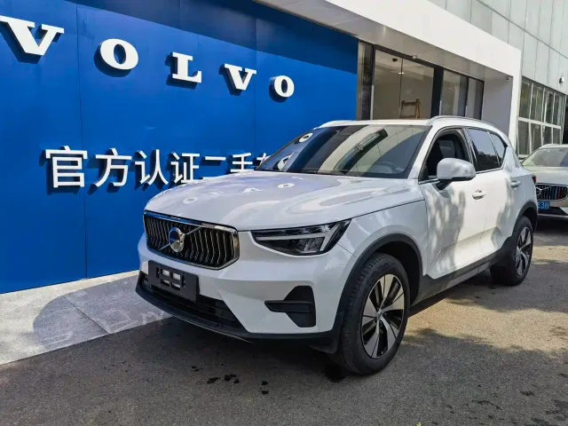 Фотография автомобиля — Volvo XC40
