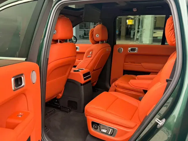 Li Auto L9 — Фото автомобиля 10