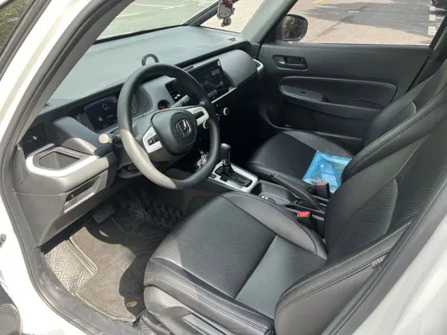 Honda Fit — Фото автомобиля 5