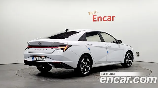 Hyundai AVANTE Avante (CN7) — Фото автомобиля 2