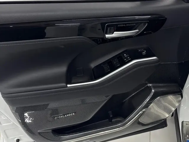 Toyota Highlander — Фото автомобиля 13