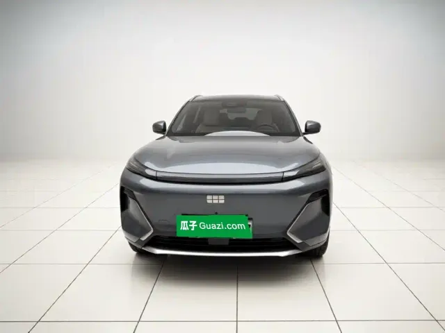 Geely Galaxy Starship 7 EM-i — Фото автомобиля 2