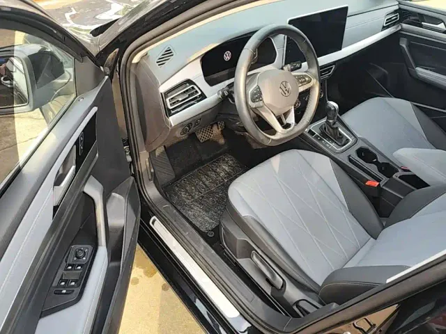 Volkswagen Lavida — Фото автомобиля 15