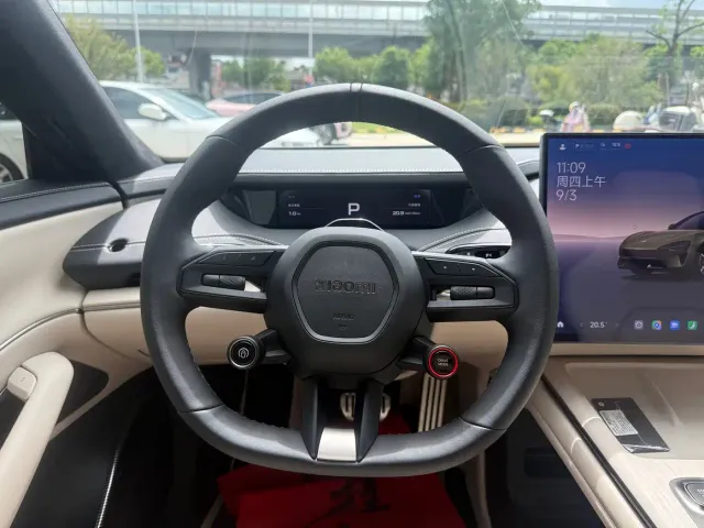 Xiaomi SU7 — Фото автомобиля 7