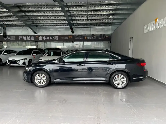 Volkswagen Passat — Фото автомобиля 11