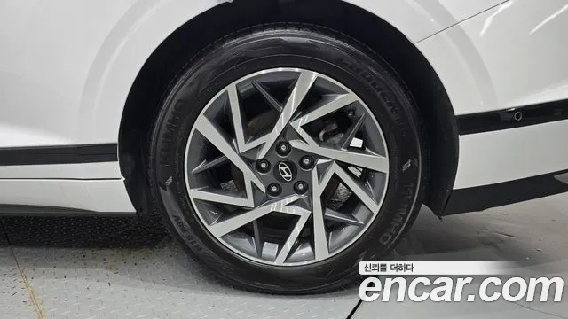 Hyundai Grandeur GN7 — Фото автомобиля 6