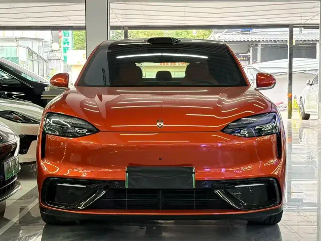 Aito M6 — Фото автомобиля 2