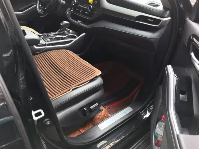 Toyota Highlander — Фото автомобиля 8