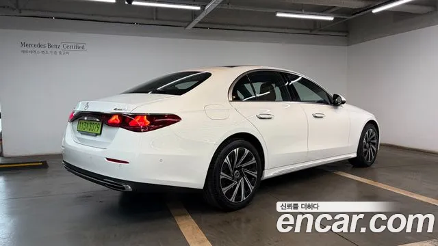Mercedes-Benz E-Class E-класс W214 E300 4MATIC Exclusive — Фото автомобиля 2