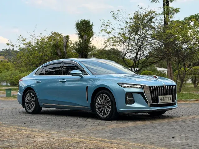 Hongqi H5 — Фото автомобиля 3