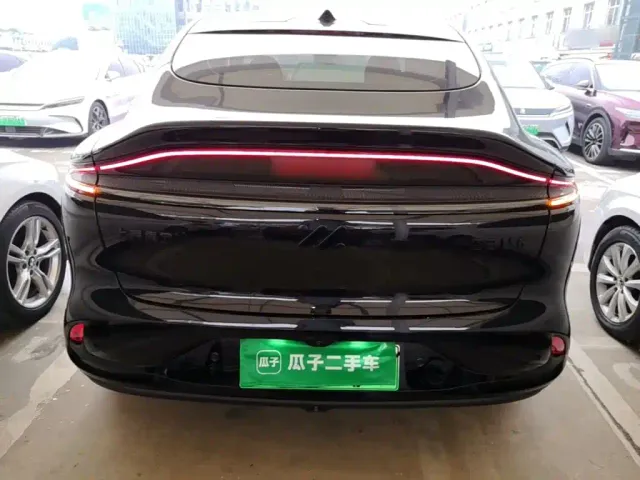 IM Motors LS6 — Фото автомобиля 5