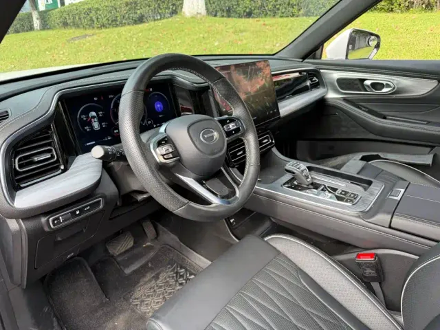 GAC Trumpchi GS8 — Фото автомобиля 7