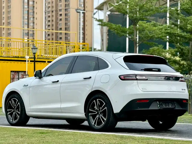 Aito M5 — Фото автомобиля 4