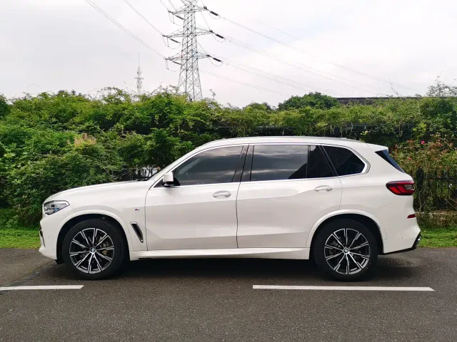 BMW X5 — Фото автомобиля 6