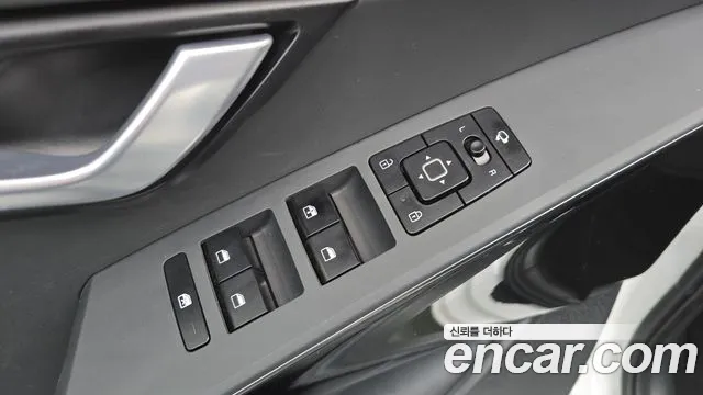 Kia Niro New — Фото автомобиля 26