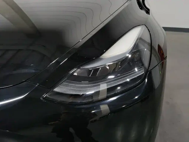 Tesla Model Y — Фото автомобиля 7
