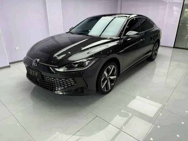 Фотография автомобиля — Volkswagen Lamando