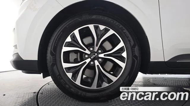 Kia Canival Carnival 4 поколение Бензин 9 мест Noblesse — Фото автомобиля 4